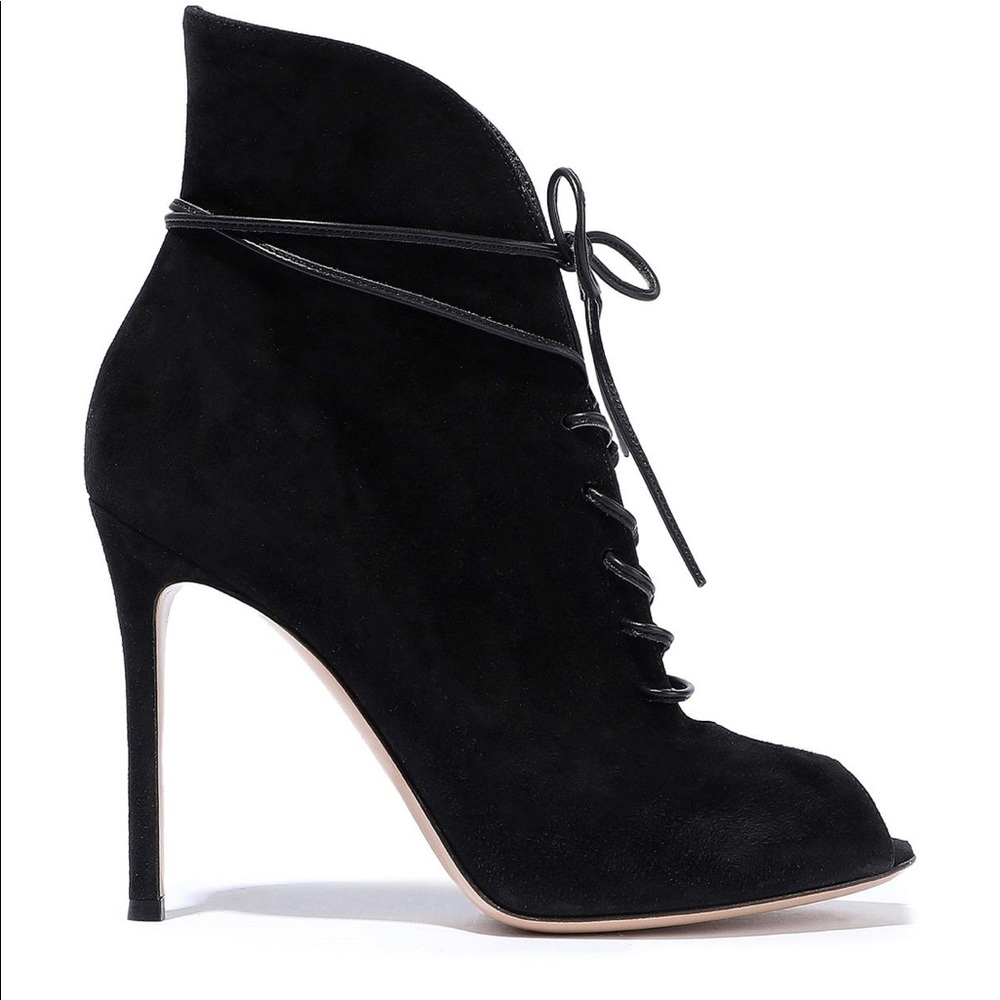 Gianvito Rossi Jane Lace Up Black Suede Bootie 38